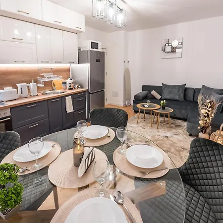 Appartamento Cozy With Free Parking *