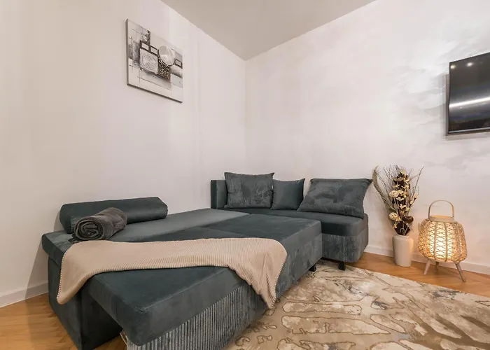 Daire Cozy With Free Parking *