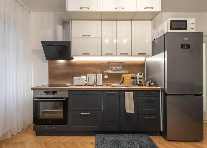 Apartment Cozy With Free Parking