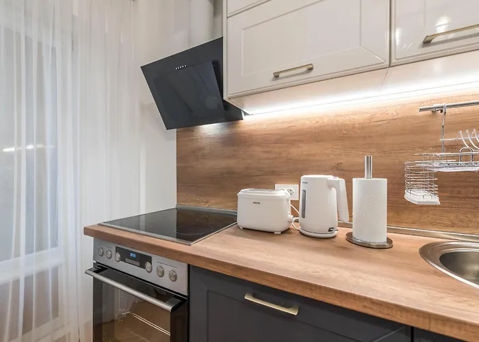 Cozy With Free Parking