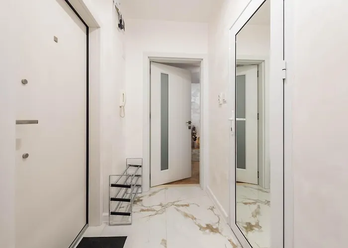 Cozy With Free Parking Apartment Varna